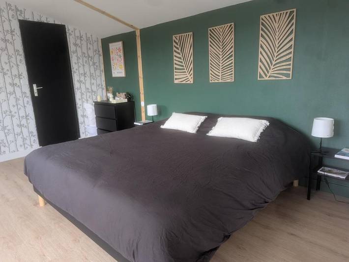 Gîte pour 2 personnes, avec jardin ainsi que terrasse et vue, animaux acceptés dans Le Mayet-de-Montagne