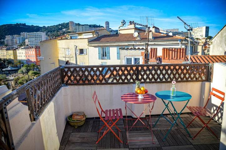 Gîte pour 4 personnes, avec terrasse dans Plage Saint Francois Ajaccio