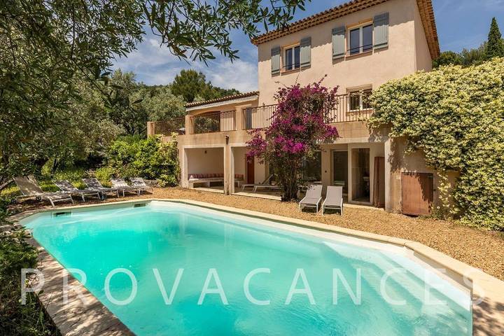 Villa für 8 Personen, mit Pool und Garten - 1