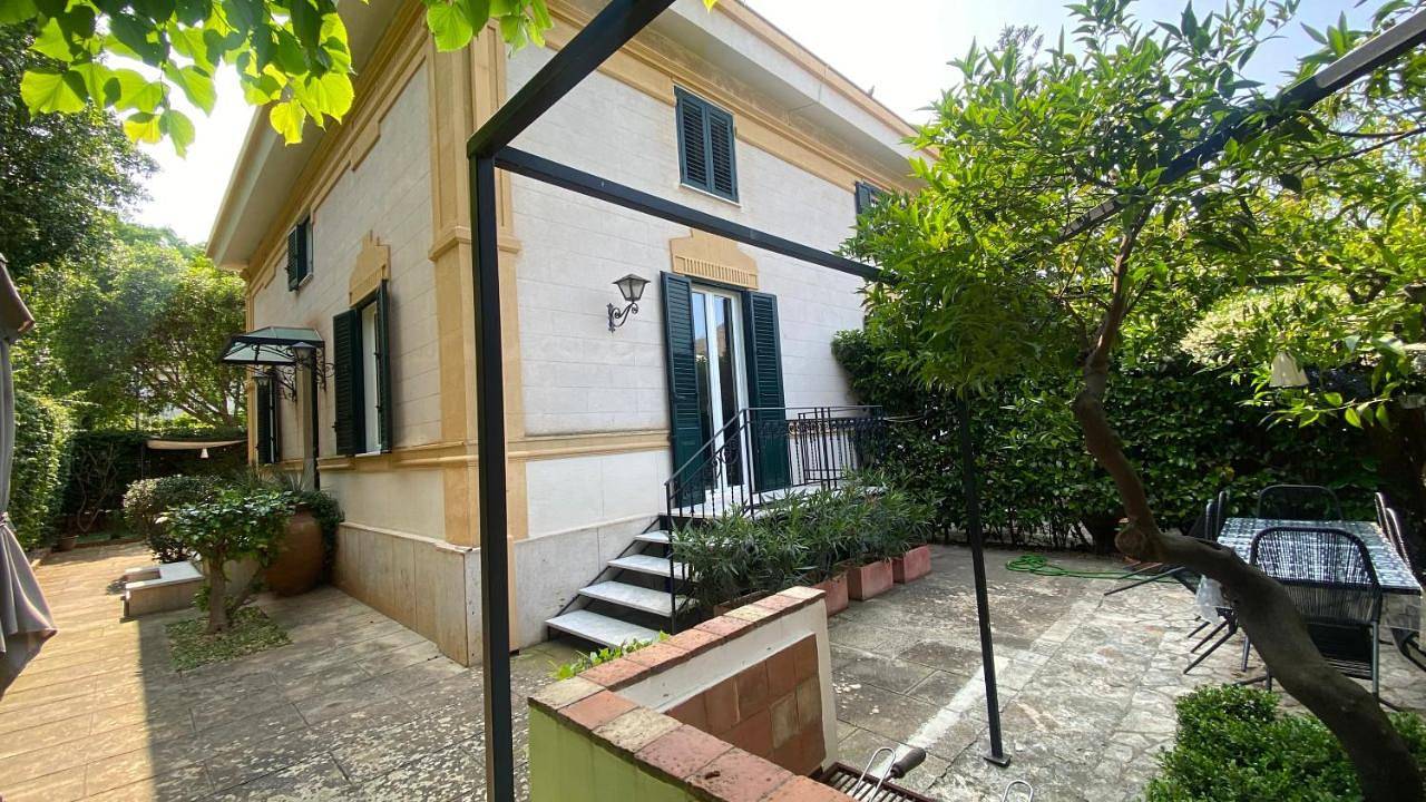 Villa Pola Liberty house Mondello in Mondello, Palermo