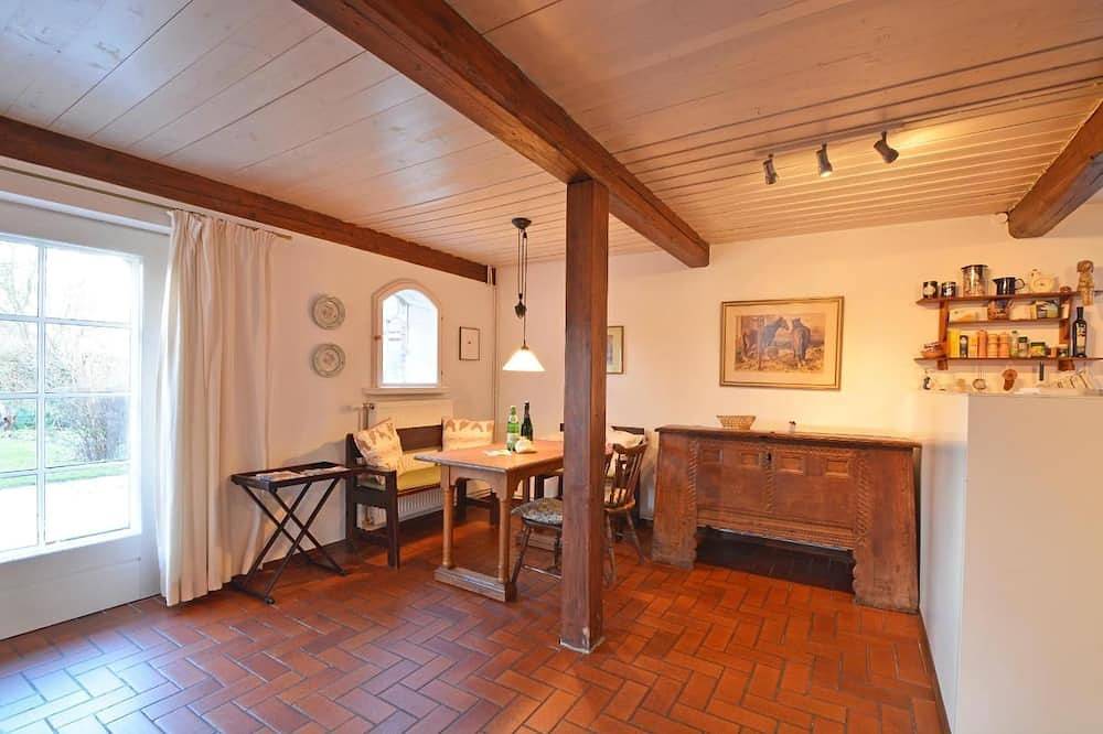 Ganze Wohnung, Kapitän Hansen Haus- Erdgeschoss - Ferien in dem Künstlerdorf Oldsum in Süderende, Föhr