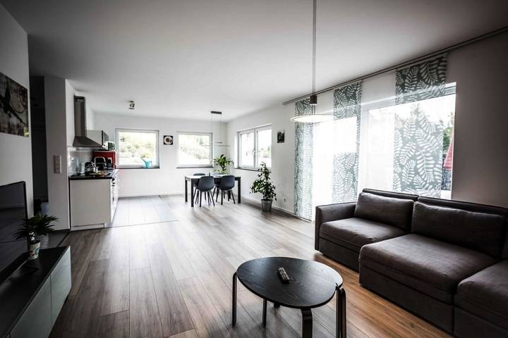 Ferienwohnung für 4 Personen, mit Terrasse und Garten sowie Ausblick