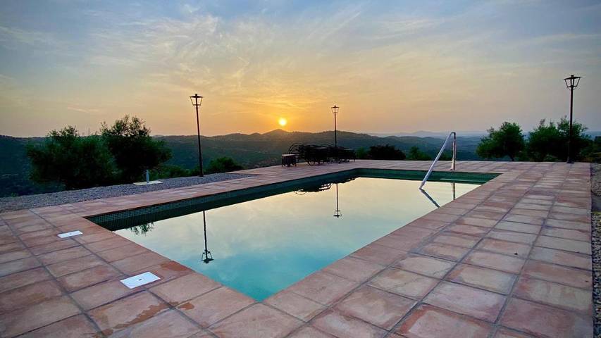 Casa de vacaciones para 20 personas, con vistas además de piscina y jardín en Sierra de Cardeña y Montoro - 3