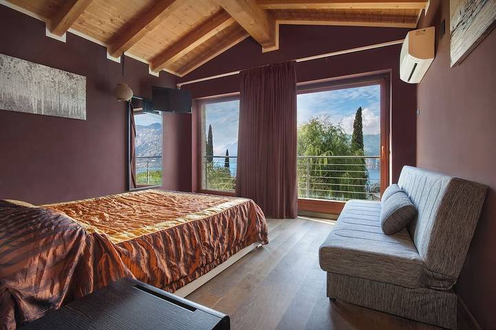 Ferienhaus für 12 Personen, mit Whirlpool und Garten sowie Sauna in Malcesine - 4