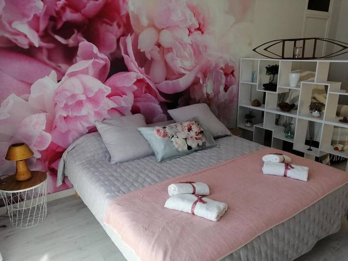 Location de vacances pour 2 personnes, avec jardin ainsi que vue et piscine à Vinassan - 2