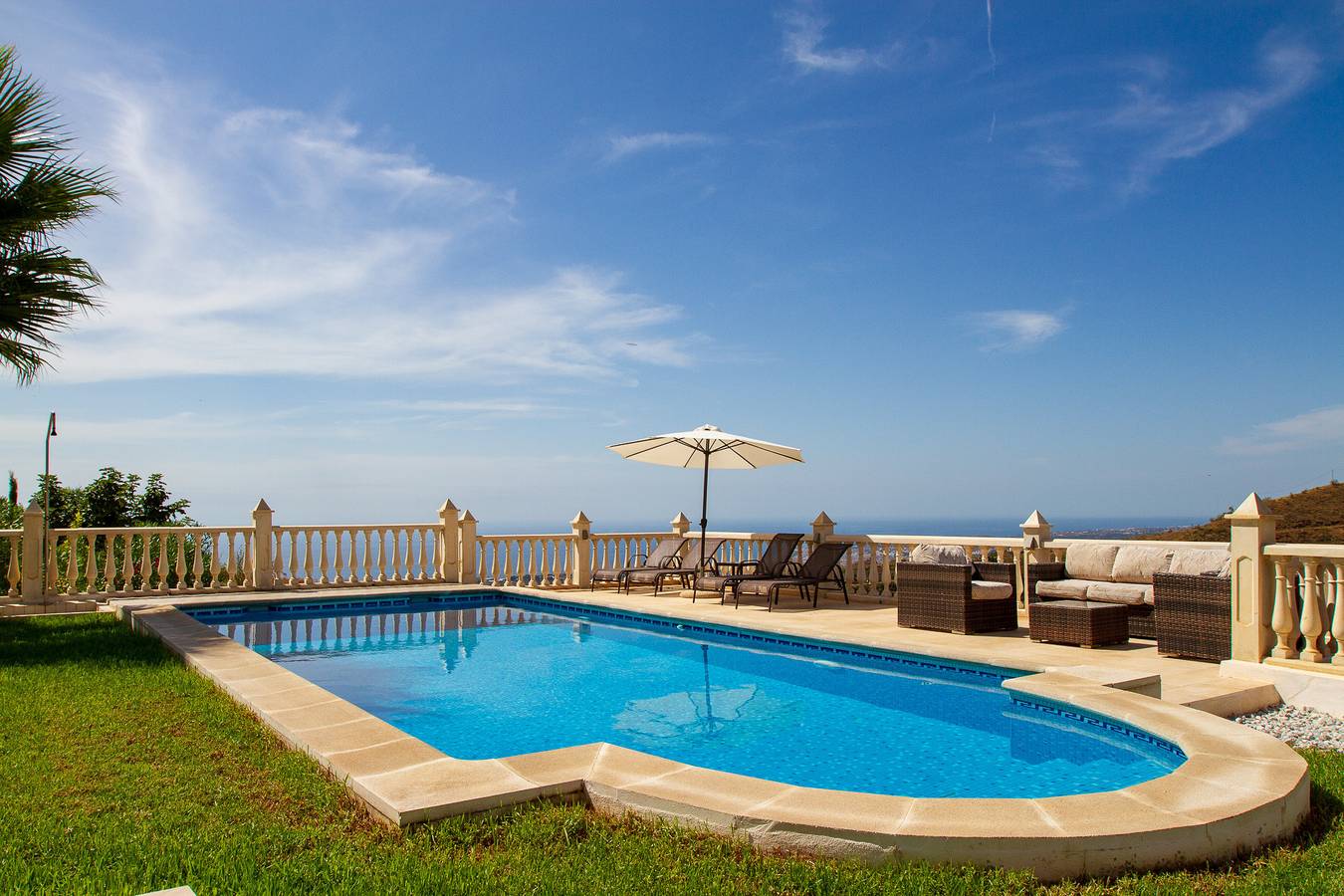 Casa Bonita - 4 bedroom Country House in Authentic Andalucia, Malaga in Arenas, Costa del Sol