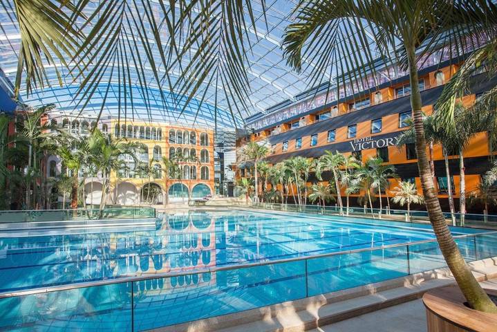 Hotel für 4 Personen, mit Whirlpool und Terrasse sowie Garten und Kinderpool in Forstern - 2