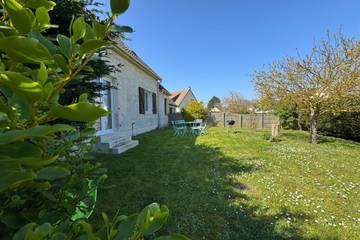Location de vacances pour 6 personnes, avec terrasse et jardin à Hermanville-sur-Mer