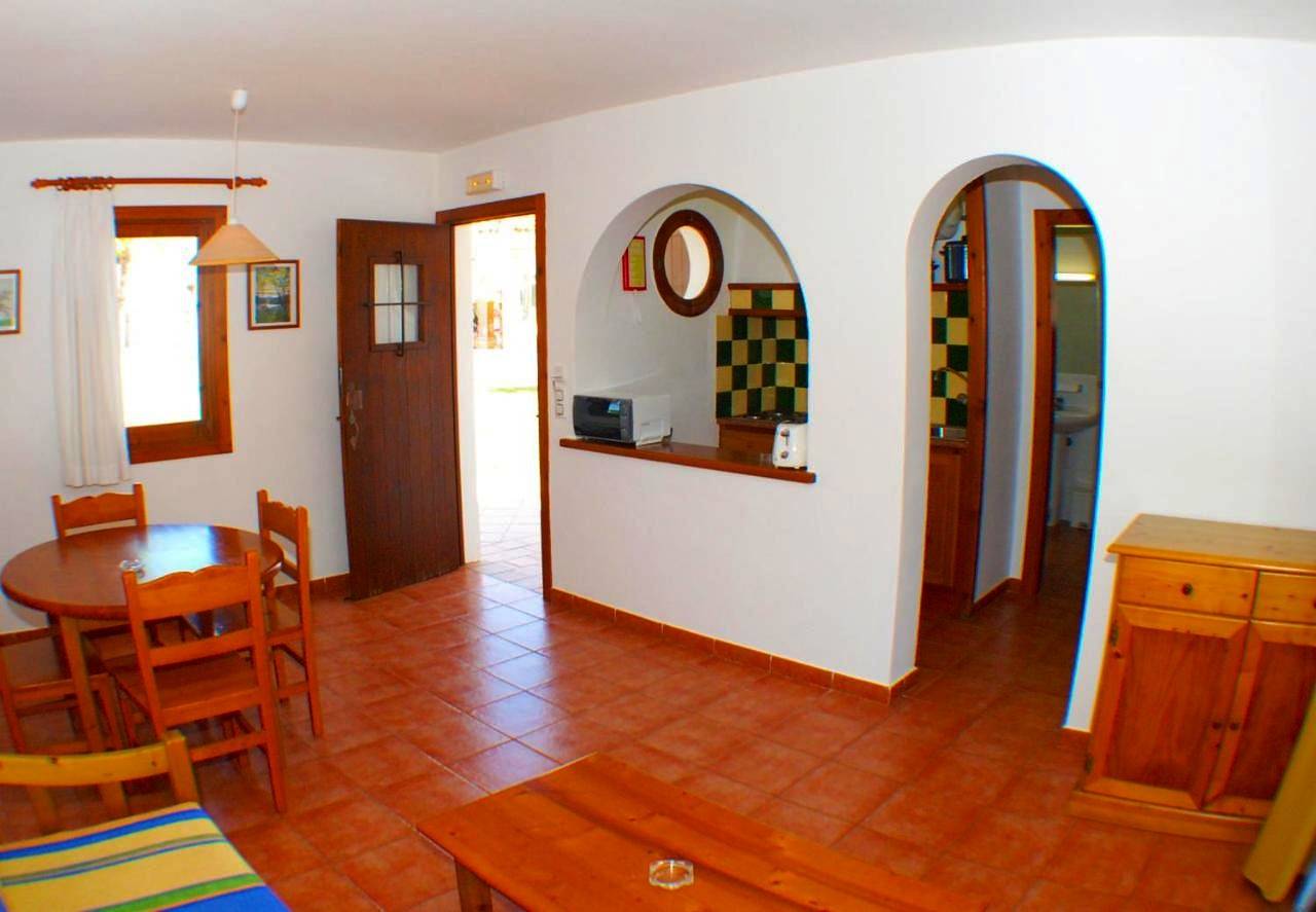Appart’hôtel pour 4 personnes avec jardin in Cala Blanes, Ciutadella