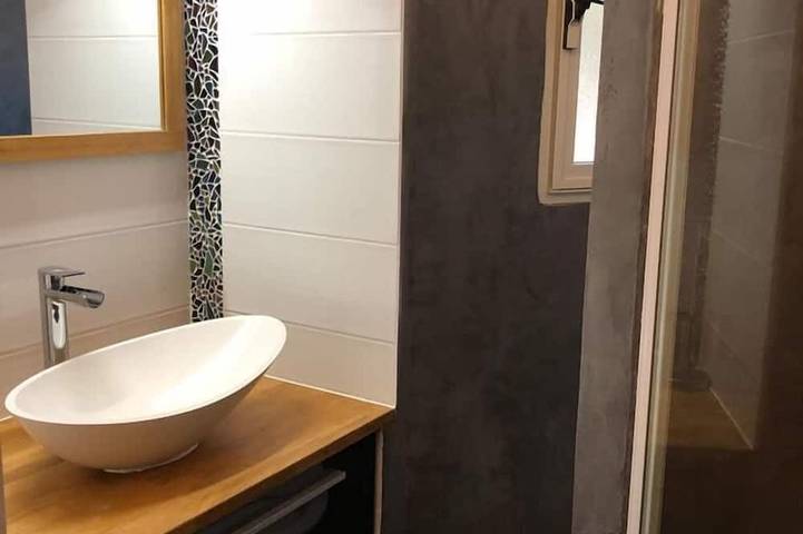 Location de vacances pour 5 personnes, avec terrasse ainsi que jardin et piscine dans Sainte-Lucie de Porto-Vecchio - 4