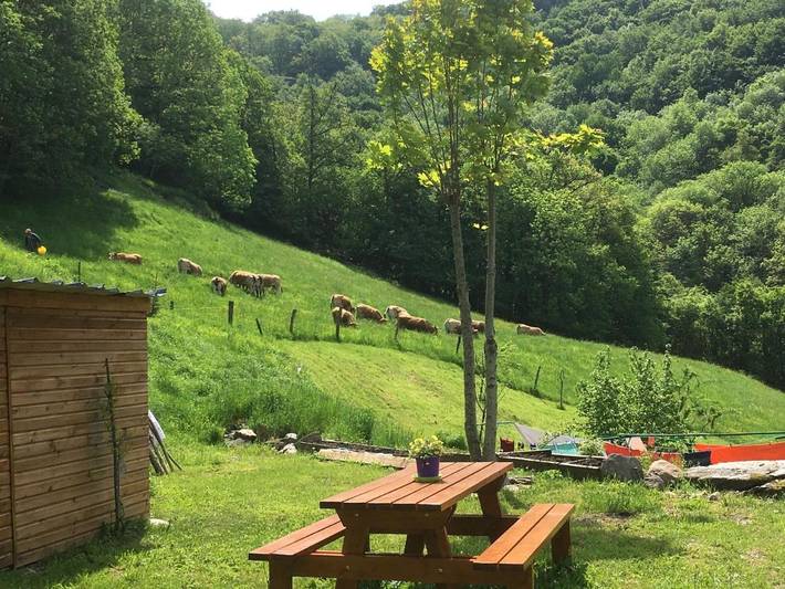 Location de vacances pour 2 personnes, avec vue et jardin à Saint-Chély-d'Aubrac - 3