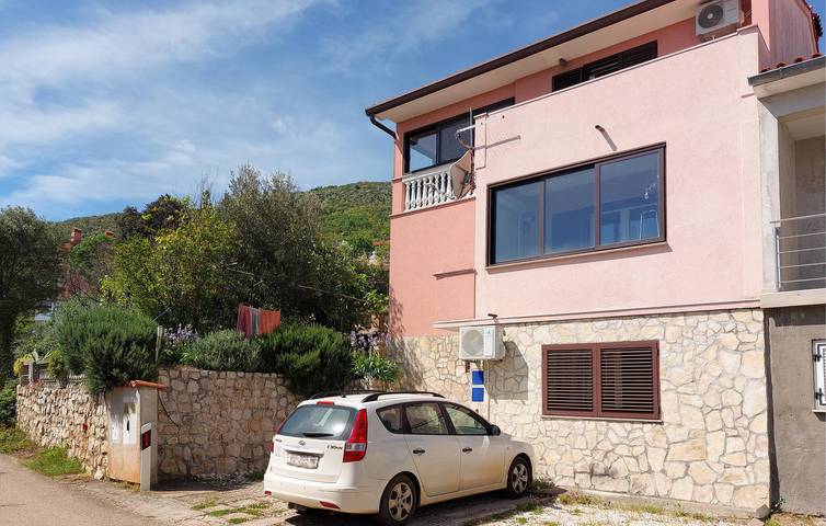 Ferienwohnung für 2 Personen, mit Terrasse in Ravni