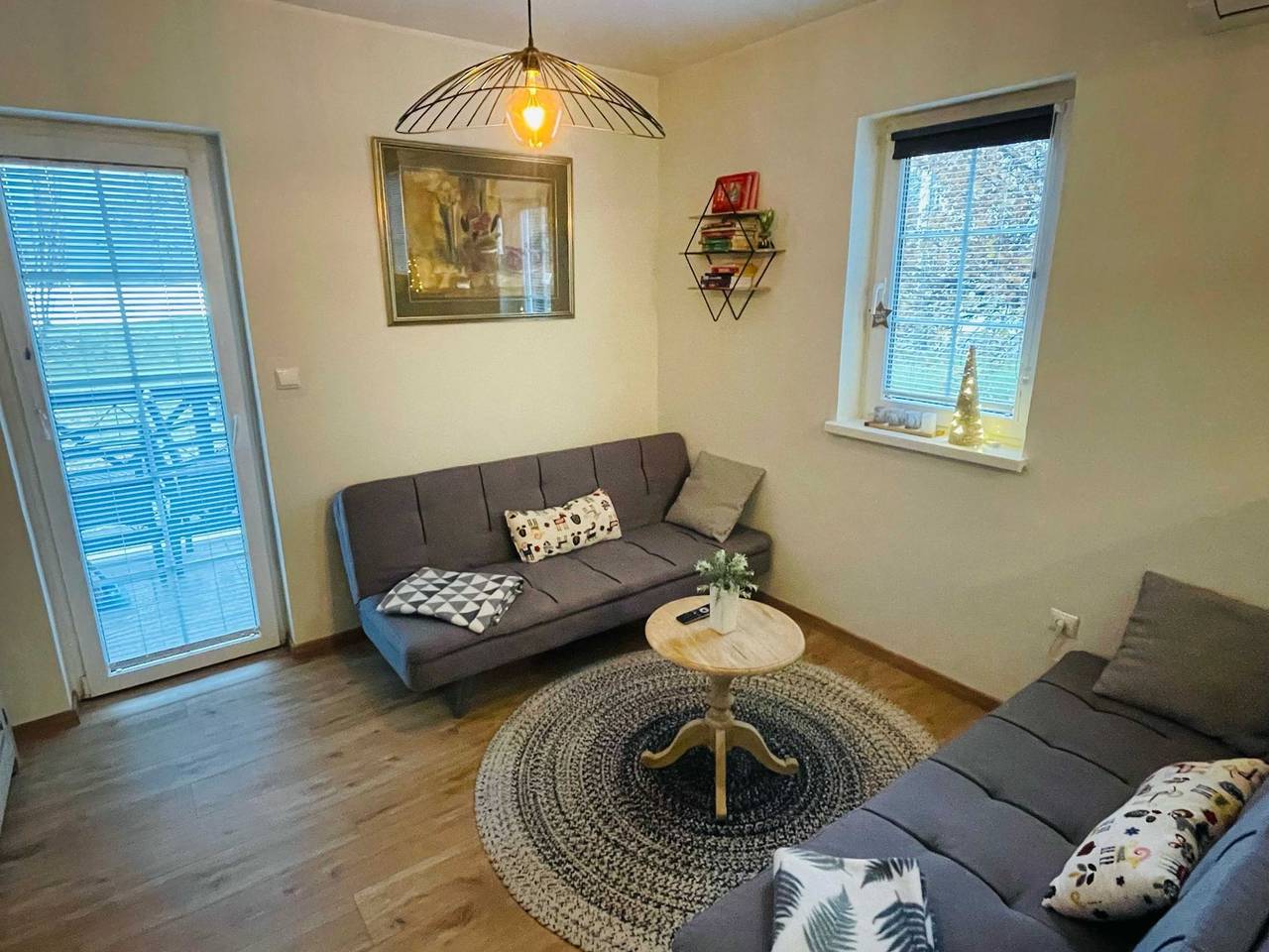 Ganze Wohnung, Rustic and Radiant Retreat Apartments with Terrace - Classic One Bedroom Apartment with Terrace in Untersteiermark