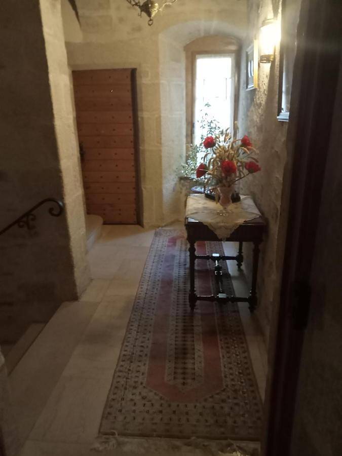 Double Room with Private Bathroom in Saint-Léonard-de-Noblat, Région de Limoges