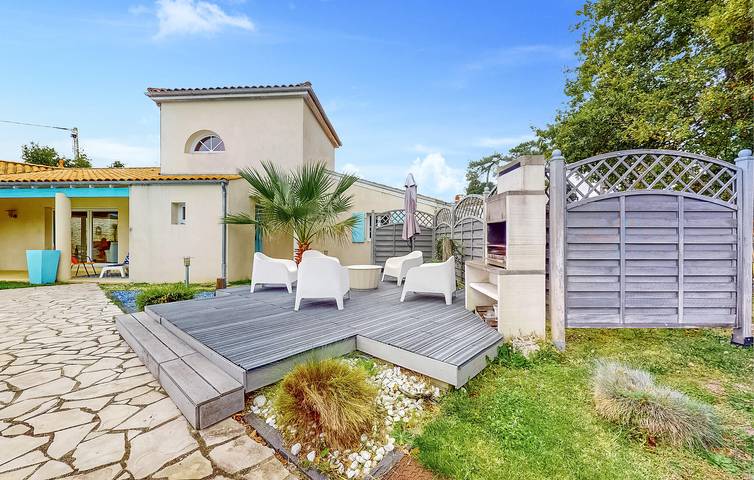 Location de vacances pour 8 personnes, avec terrasse et jardin à Meschers-sur-Gironde - 2