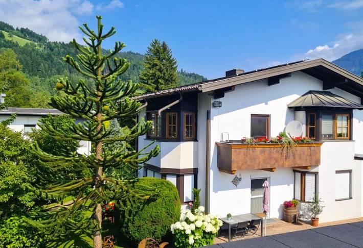 Ferienwohnung für 6 Personen, mit Ausblick und Sauna sowie Garten, mit Haustier in Lienz