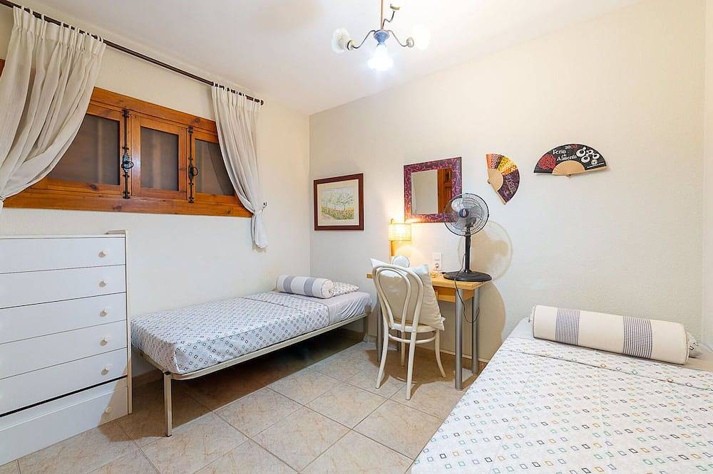 Appartamento intero, Bellissimo appartamento per 6 ospiti con Wifi, A/C, Tv, terrazza e animali ammessi in Agua Dulce, Roquetas de Mar