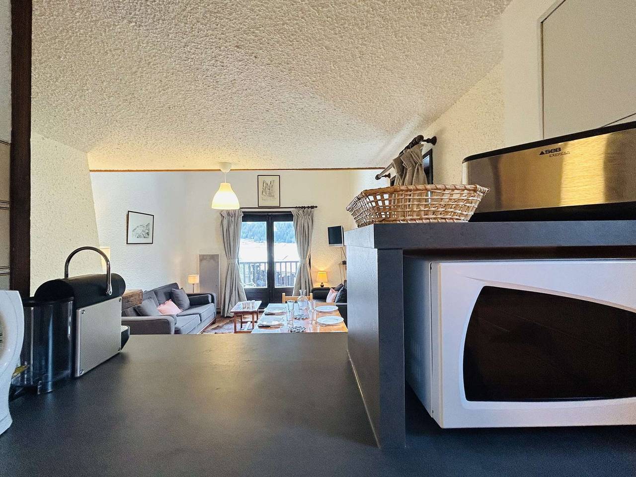 Apartamento entero, Amplio Triplex 4 habitaciones, 7 plazas, cerca de pistas, estacionamiento, tranquilo in Le Monêtier-les-Bains, Serre Chevalier