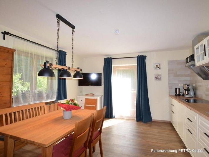 Ganze Wohnung, Ferienwohnung "Petra" mit Bergblick, Balkon & Wlan in Kössen, Kaiserwinkl