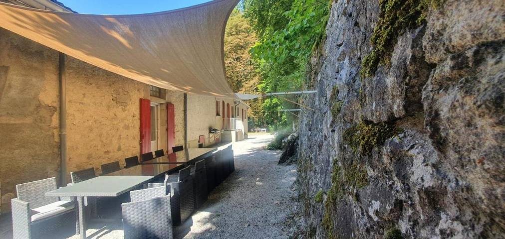 Location de vacances pour 12 personnes, avec terrasse et jardin à Les Martys - 4