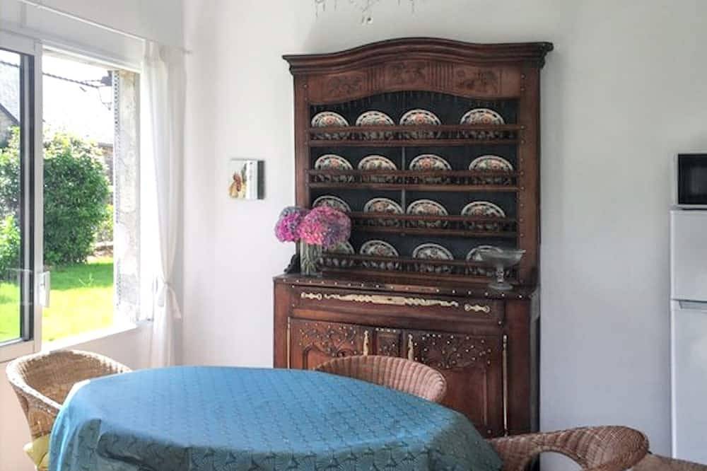 Homerez - Charming House in Huelgoat with Terrace and Garden in Huelgoat, Châteaulin region