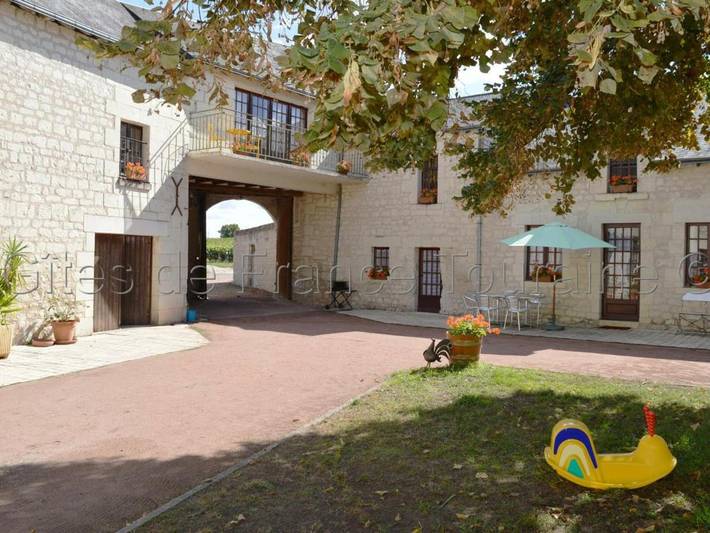 Location de vacances pour 4 personnes, avec Terrasse à Ligré