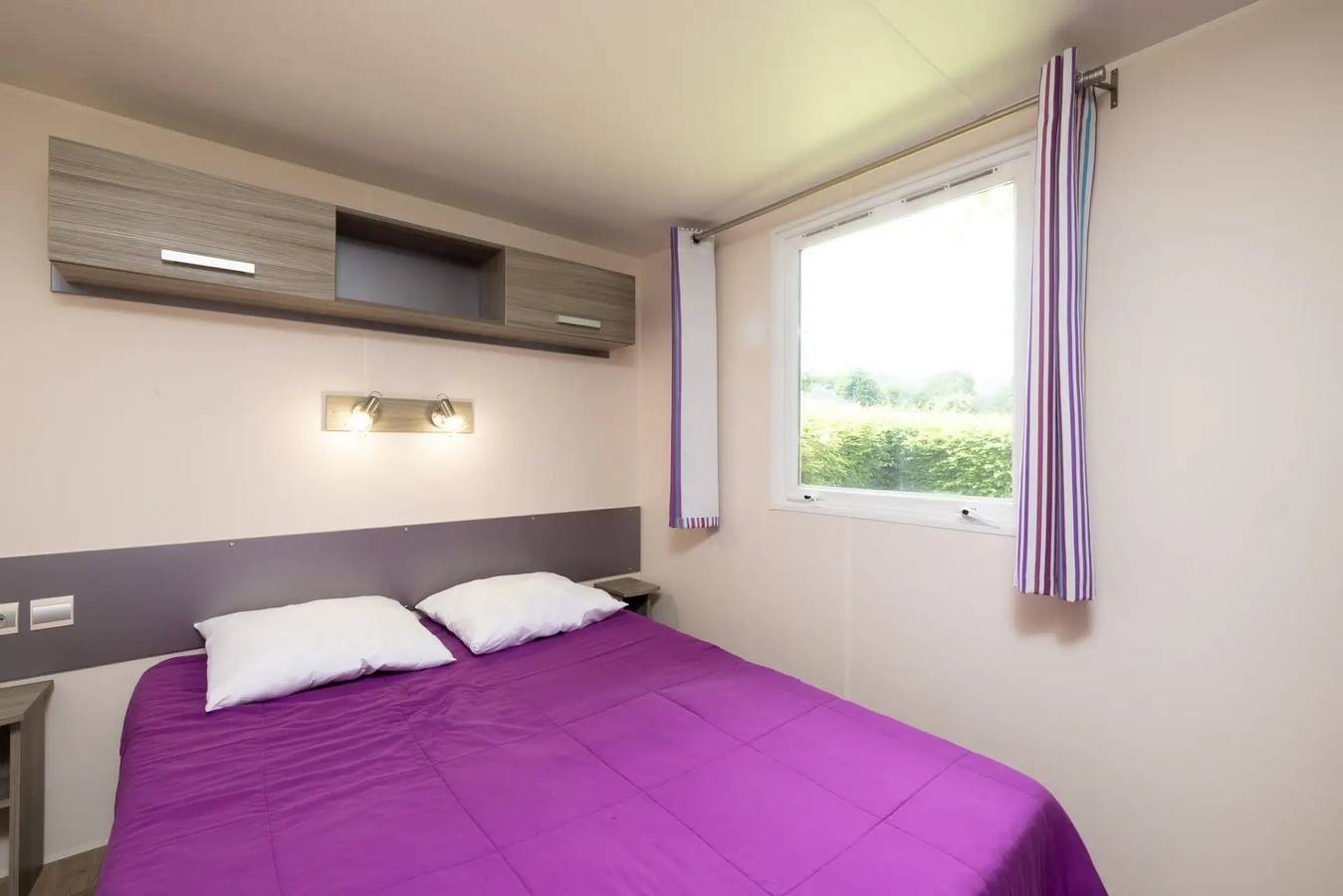Zecamping 4 étoiles espace aquatique mobil-home 6 pers in Murol, Regionaler Naturpark Volcans d'Auvergne
