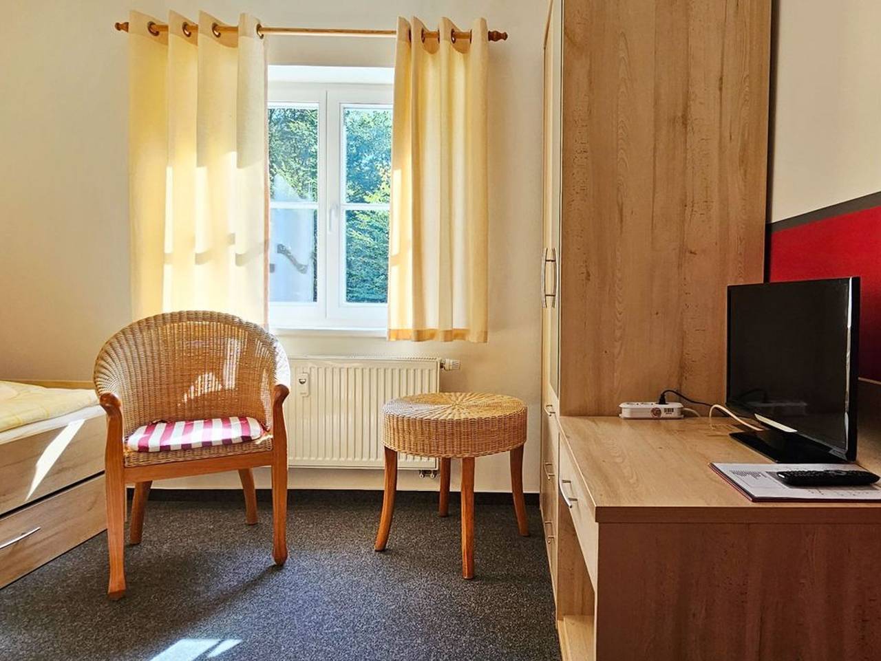 Ganze Ferienwohnung, Mollibahnhof - Heiligendamm - Komfortables Einzelzimmer im Mollibahnhof Heiligendamm nahe der Ostsee! in Heiligendamm, Rostock und Umgebung