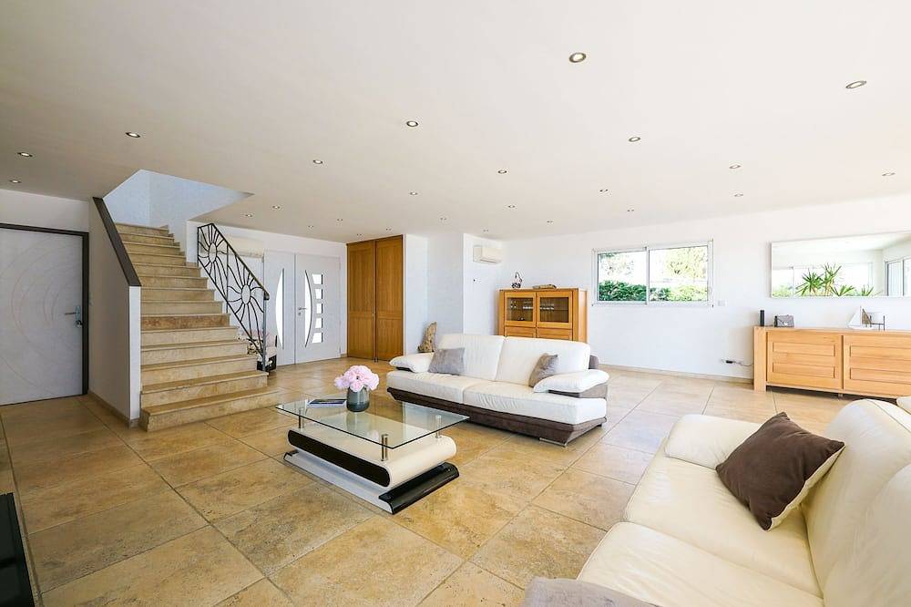 Villa en style californienne avec vue mer époustouflante in Les Issambres, Roquebrune-sur-Argens