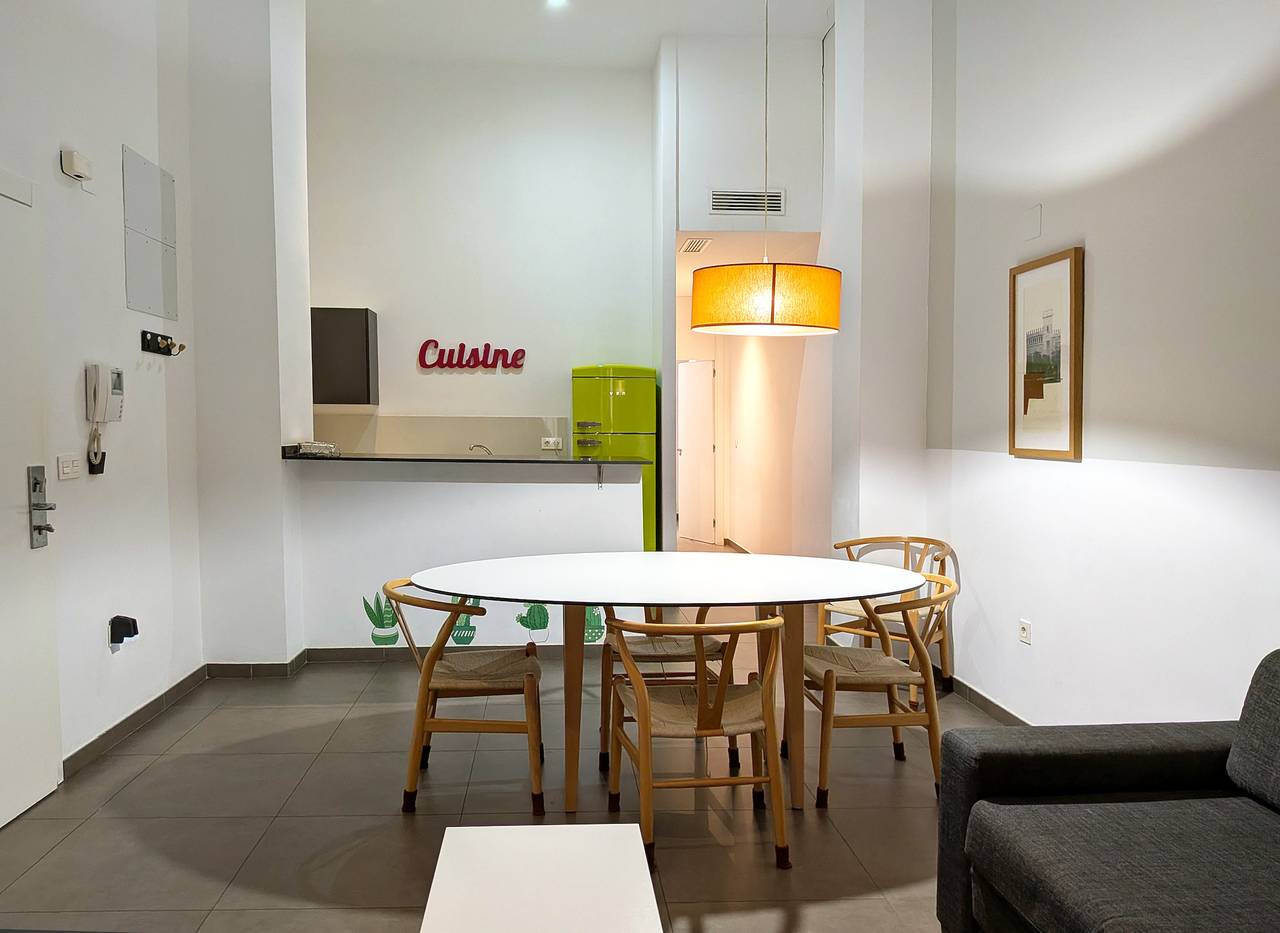 Entire apartment, Flats Friends Soho Suites 2 dormitorios planta baja in Valencia City Centre, Valencia