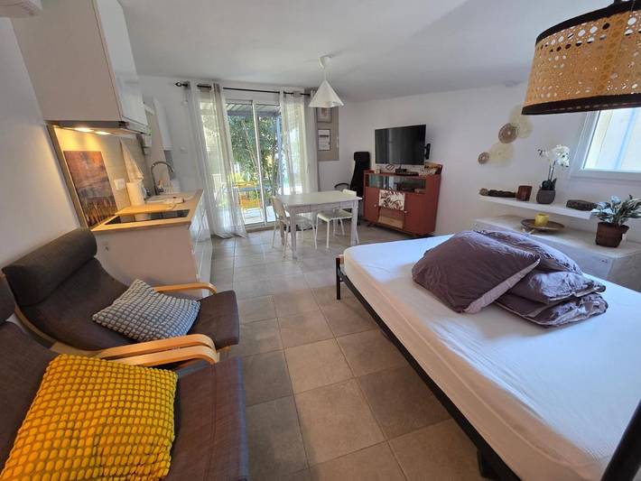Location de vacances pour 2 personnes, avec Terrasse et Jardin à Cuzac