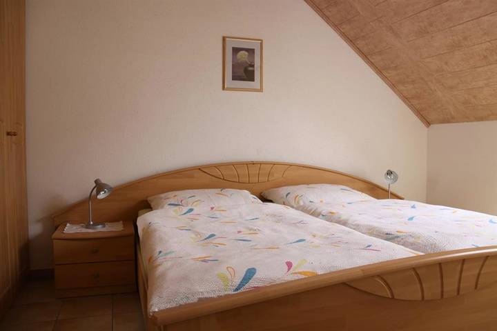 Appartamento intero, 5-Bett-Ferienwohnung Dusche/Wc mit Balkon in Habscheid, Eifelkreis Bitburg-Prüm
