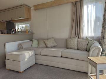Lodge for 4 People in Poole, Poole Harbour, Photo 2
