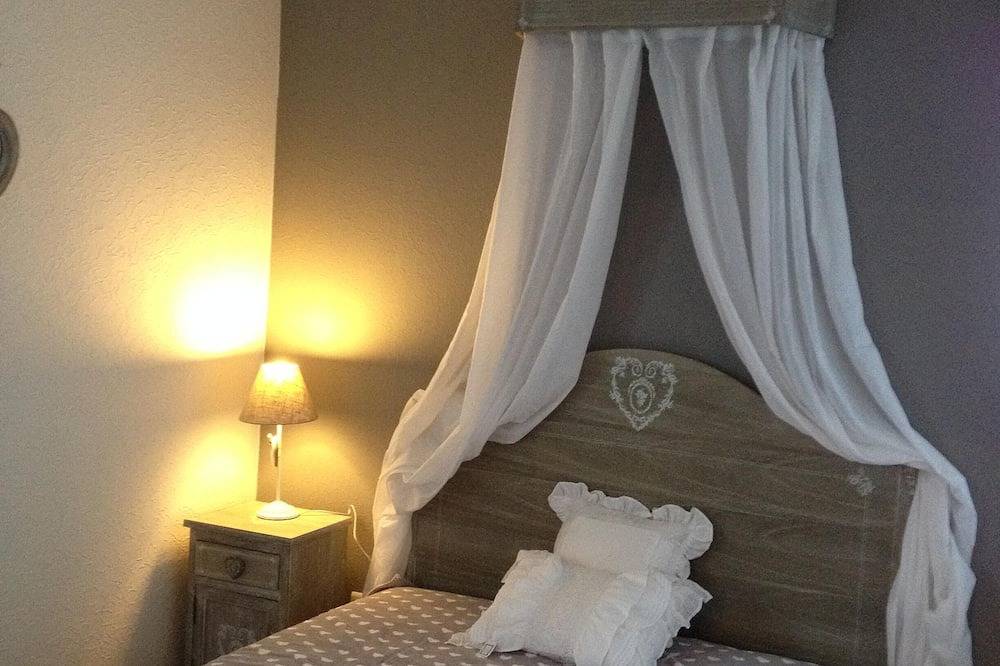 Gite of charm, very cozy located in the heart of the Alsatian vineyard under the castles in Ribeauvillé, Parc naturel régional des Ballons des Vosges