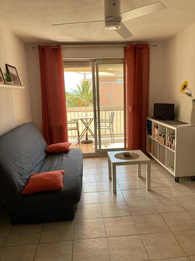 Gîte pour 2 personnes, avec piscine ainsi que balcon et vue dans Tamaris - 4
