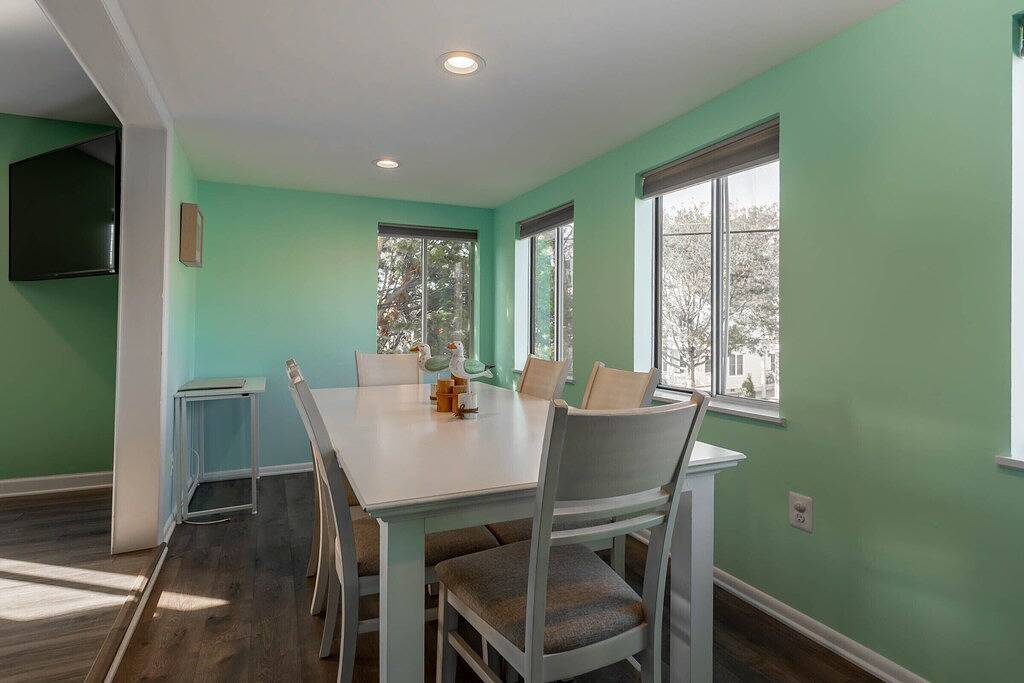 Ganze Wohnung, Willkommen bei Beach Pebbles! Zweite Ocean Block Wohnung für 8 Personen bequem in Rehoboth Beach, Sussex County (Delaware)