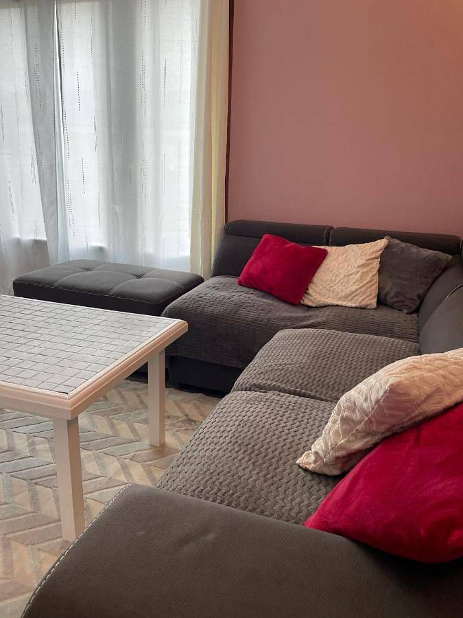 Gîte pour 6 personnes, avec terrasse à Saint-Germain-du-Puy