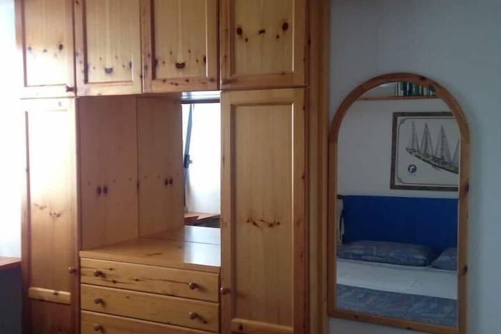 Appartement entier, Appartement de deux pièces dans résidence avec piscine et vue panoramique sur le lac à Sale Marasino in Sale Marasino, Catena Bresciana Occidentale