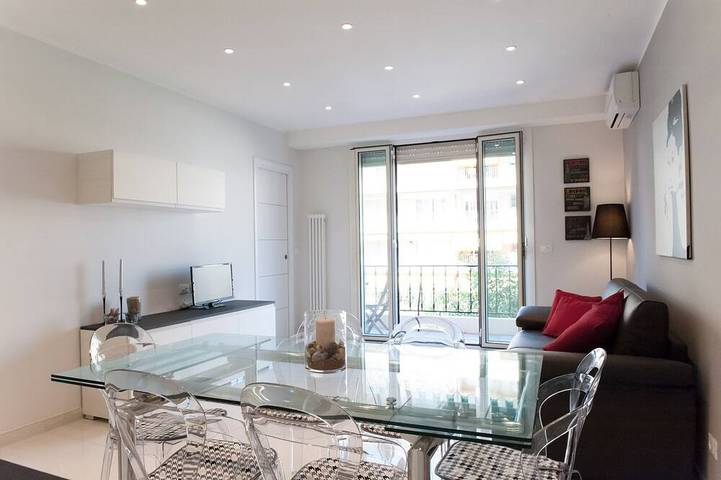 Gîte pour 2 personnes, avec balcon dans Casino De Menton