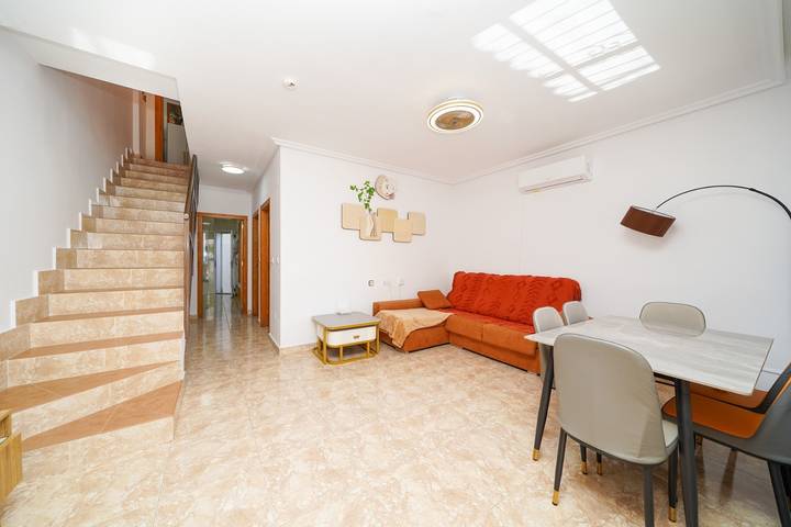 Casa rural para 8 personas, con balcón y jardín, Familias con niños en Los Alcázares - 2