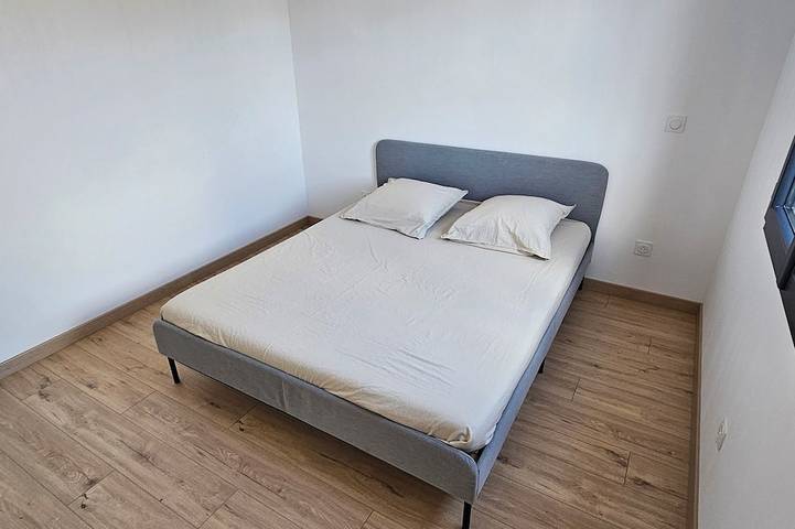 Gîte pour 6 personnes, avec jardin à Gabian - 2