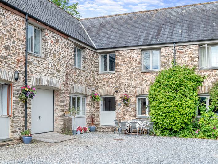 Cottage for 8 people, with garden, with pets in Slapton