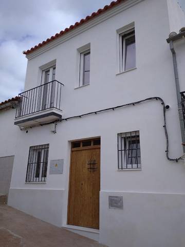 Casa de vacaciones para 5 personas, con piscina para niños además de jardín y vistas, Familias con niños en Provincia de Sevilla
