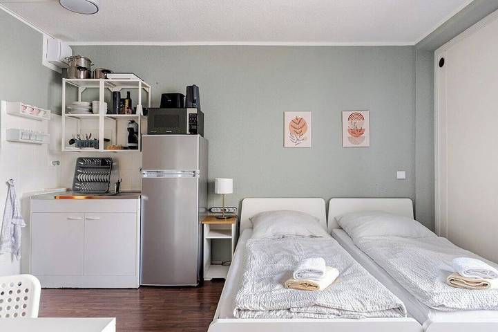 Ganze Wohnung, Exklusiv | Küche | Office | Streaming+Minibar in Bonn, Rheinland