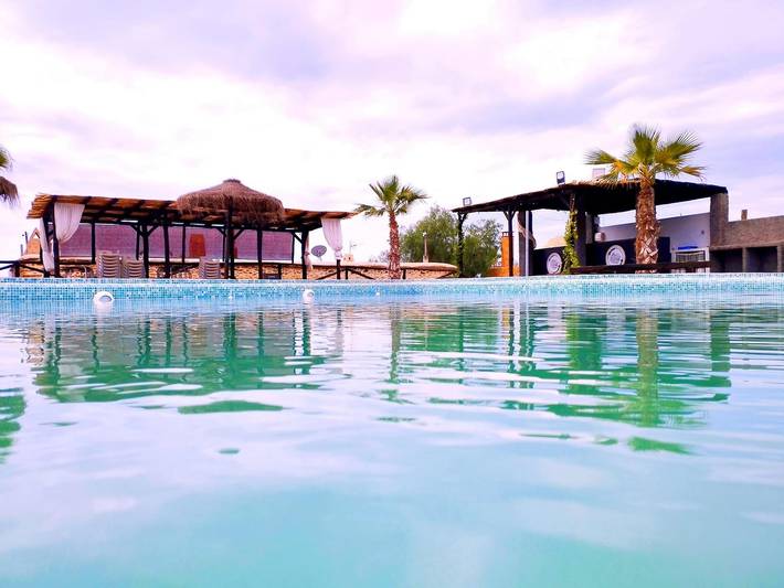 Casa de vacaciones para 4 personas, con jardín además de piscina y terraza, Familias con niños en Adra