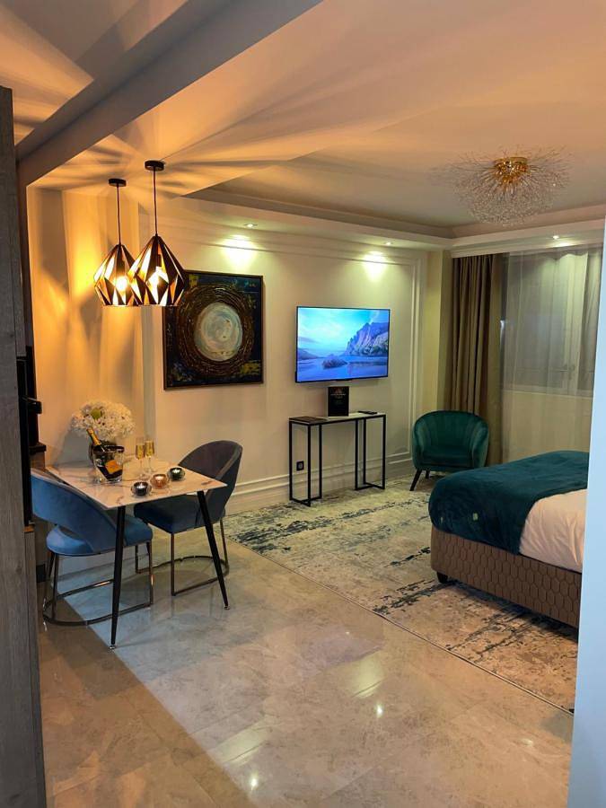 Appartement entier, Nuits D'Hermes & Spa in Chalon-sur-Saône, Région de Chalon-sur-Saône