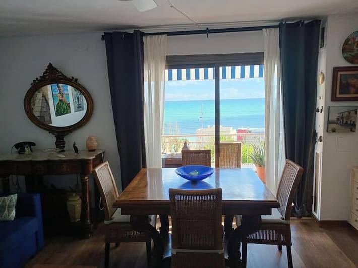 Apartamento para 5 personas, con Balcón y Vistas en Montgat