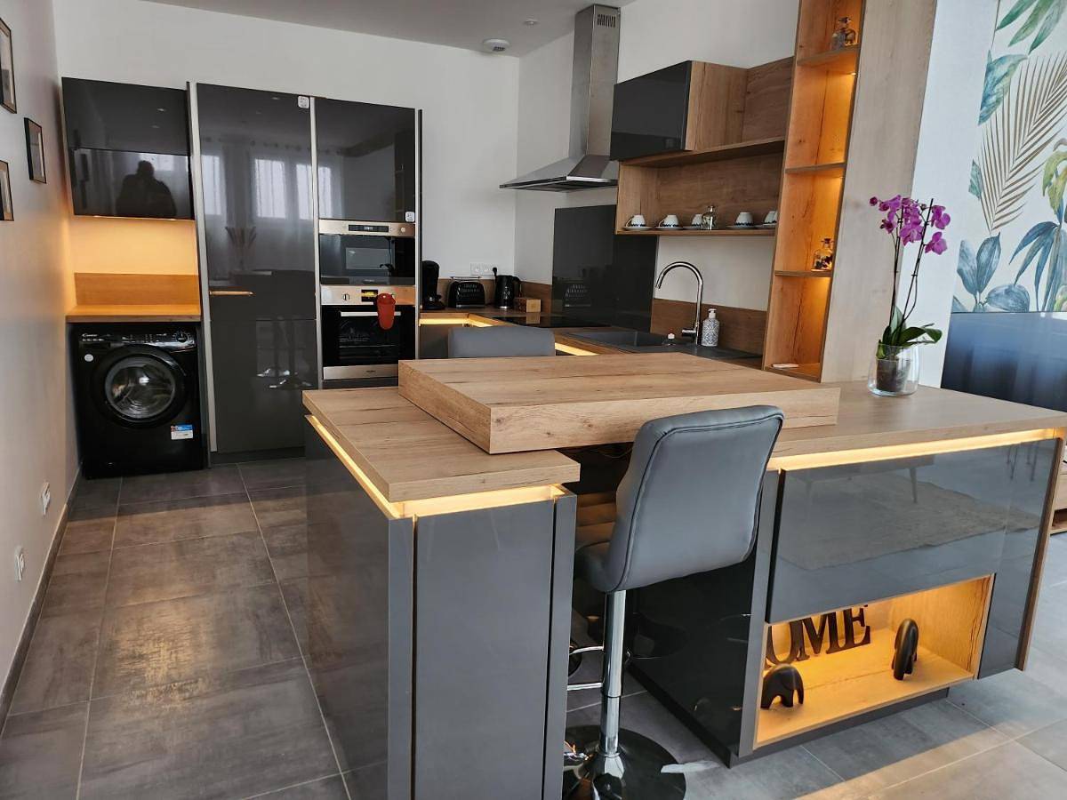 Two-Bedroom House in Illiers-Combray, Région de Chartres