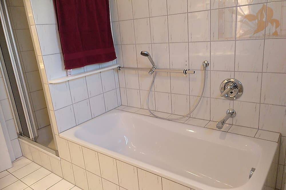 Ganze Wohnung, Familienferienwohnung (90qm) im Erdgeschoss in Bischofsheim an der Rhön, Rhön-Bayern
