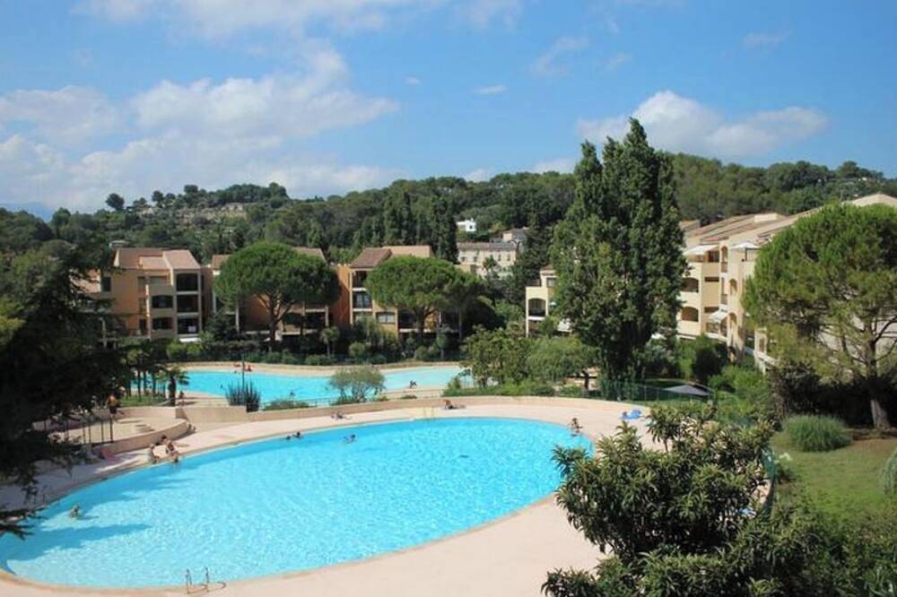 Appartement entier, Studio 2/3 pers avec jardin. in Mougins, Côte méditerranéenne (France)
